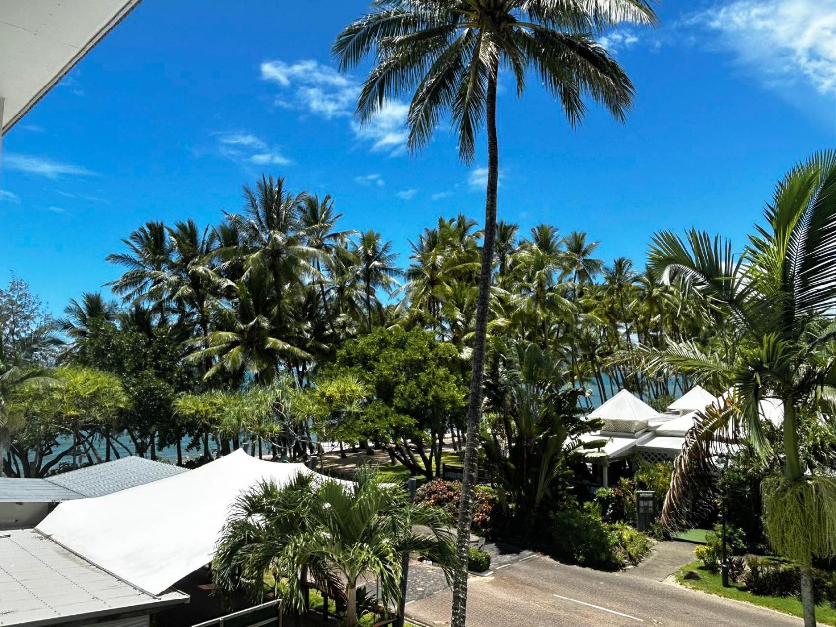 Palm Cove Beachside Apartments - Pool And Garden Views Exterior foto