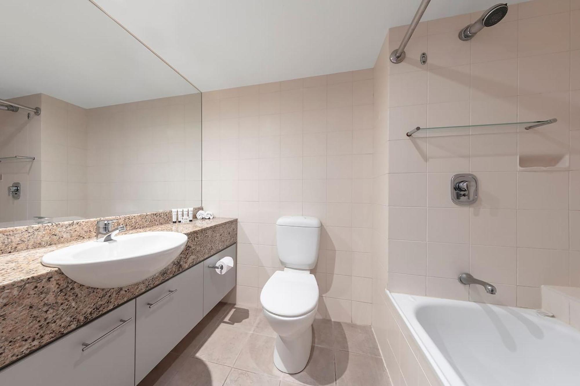 Palm Cove Beachside Apartments - Pool And Garden Views Exterior foto