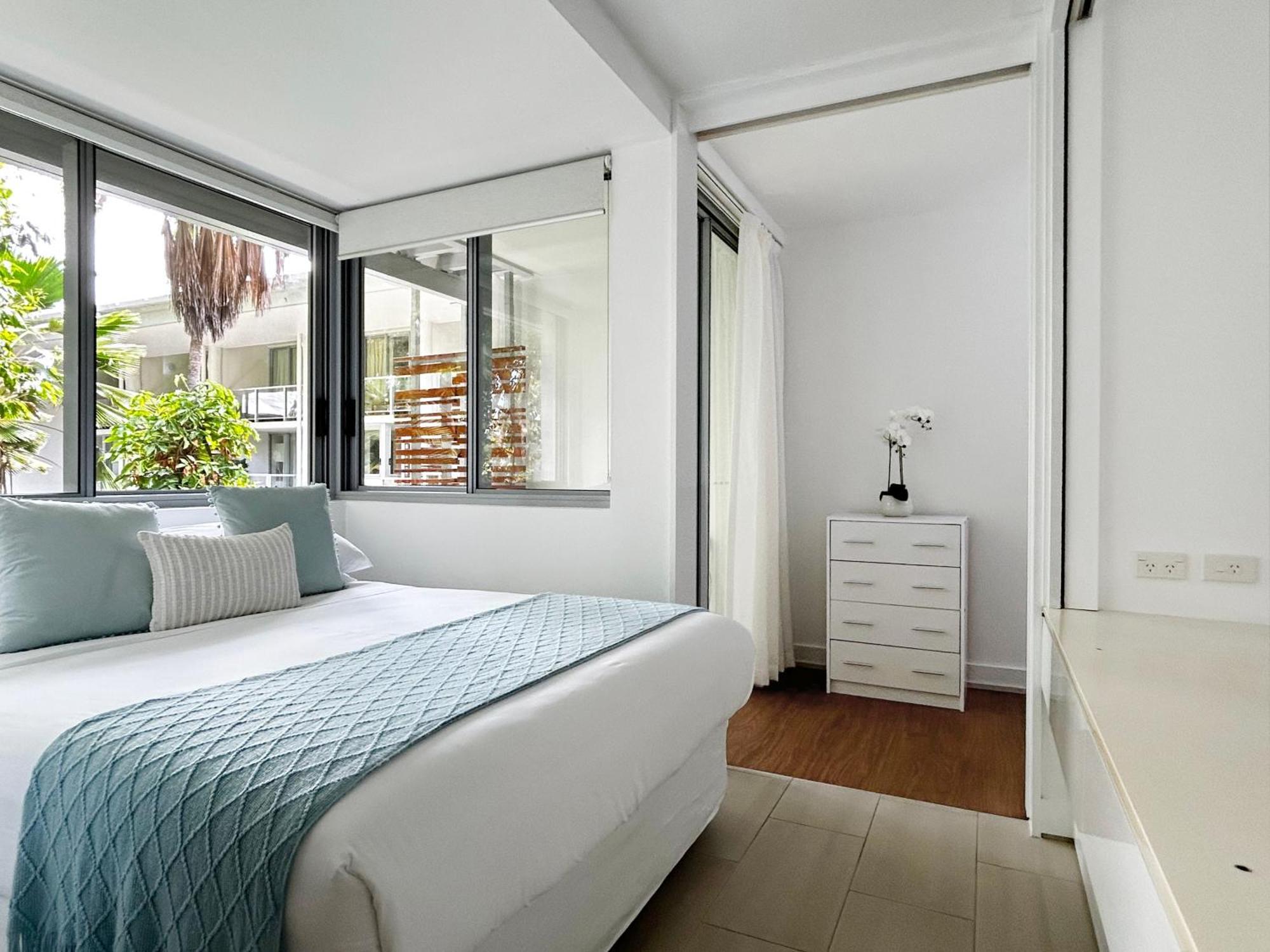 Palm Cove Beachside Apartments - Pool And Garden Views Exterior foto