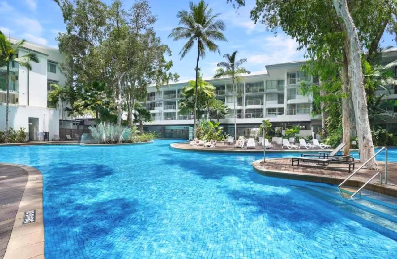 Palm Cove Beachside Apartments - Pool And Garden Views Exterior foto